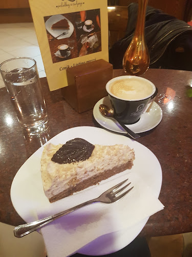 Opinii despre Kavarna Zvon, Euro Markt d.o.o. în Izola - Gastronomija in gostinstvo