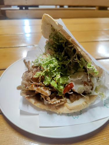 Okrepčevalnica, Fast Food Izi, Muzafer Ljimani s.p.