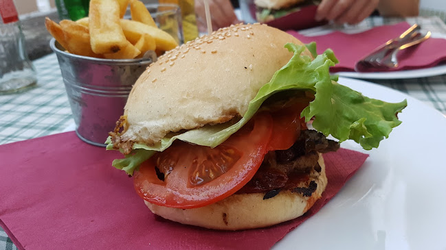 Bistro Štorja - Gastronomija in gostinstvo