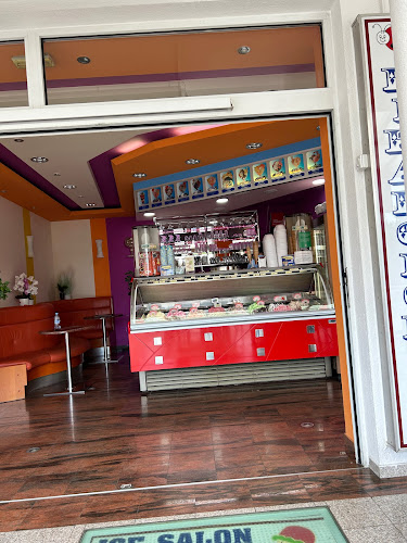 Slaščičarna in Kavarna Pikapolonica - Gastronomija in gostinstvo