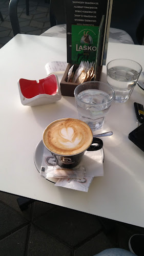 Kavarna &lounge& restaurant Ploj - Gastronomija in gostinstvo