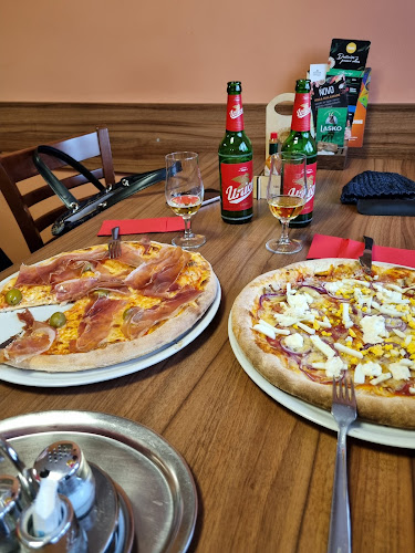 Picerija Kobula, Lea Gjörek, s.p.