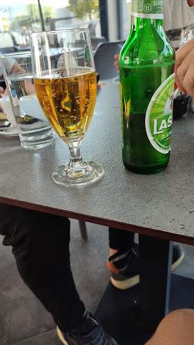 Comentarii opinii despre Deluxe Bar