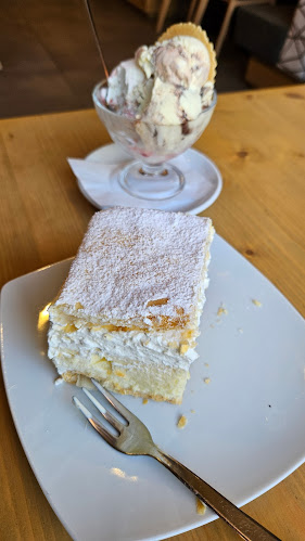 Slaščičarna Zima - Gastronomija in gostinstvo