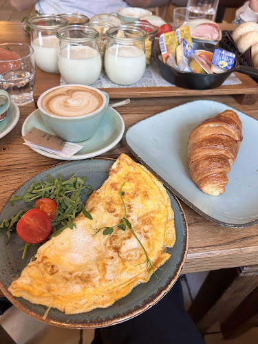 Dvor Tacen Kavarna - Ljubljana - Šmartno