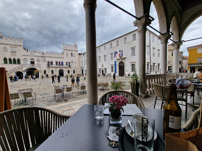 Opinii despre Golden Loggia Koper în Koper - Gastronomija in gostinstvo