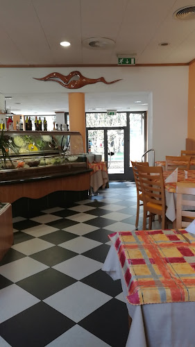 Kavarna in restavracija Pecivo - Gastronomija in gostinstvo