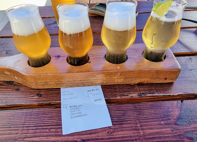 Opinii despre Thirsty River Brewing bar & rooms în Bovec - Gastronomija in gostinstvo