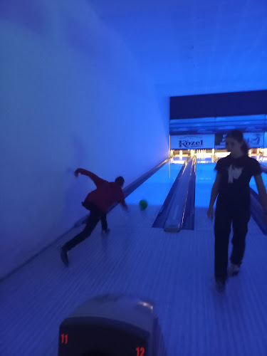 Comentarii opinii despre Bowling Bar