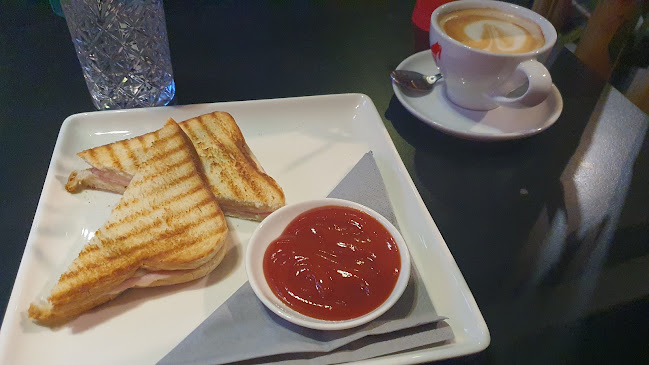 Comentarii opinii despre Gams klub