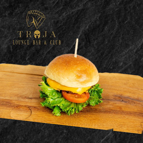 TROJA LOUNGE BAR & CLUB - Gastronomija in gostinstvo