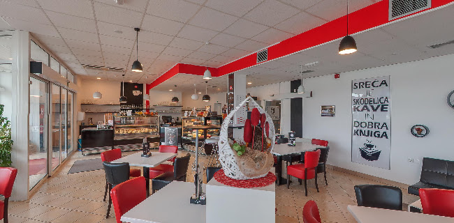 Caffé Maximum - Kavarna in slaščičarna