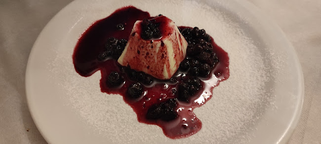 Cesta med vinogradi 44, 6000 Koper