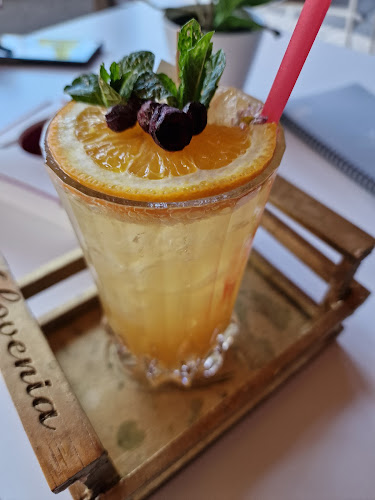 KOKTAJL, mešanje pijač, d.o.o., PR FARTKU (koktajl bar)