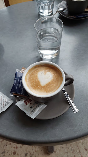 Opinii despre Krystal bar în Ljubljana - Gastronomija in gostinstvo