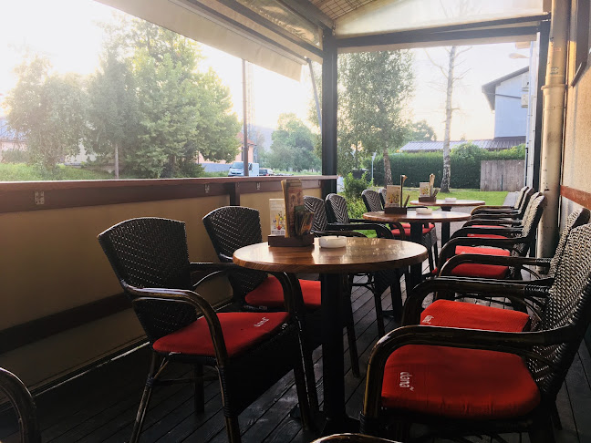 Opinii despre Malibu bar în Ljubljana - Gastronomija in gostinstvo