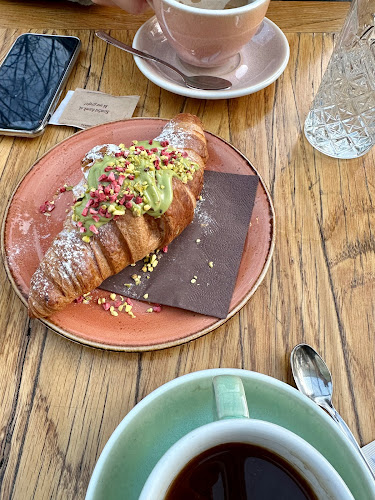 Comentarii opinii despre Dvor Tacen Kavarna