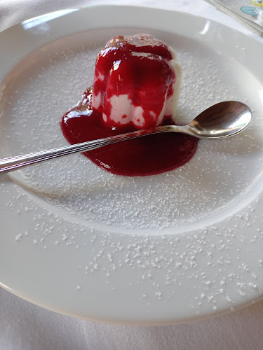 Hladnikova cesta 15, 1000 Ljubljana