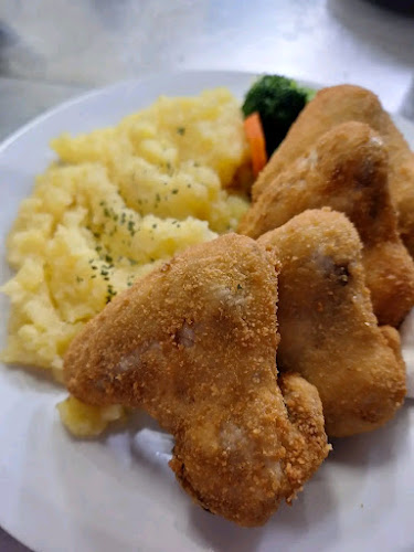 Okrepčevalnica Era Olmo - Gastronomija in gostinstvo