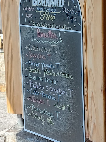 Kavarna in slaščičarna Marelica, Romana Oset s.p. - Gastronomija in gostinstvo