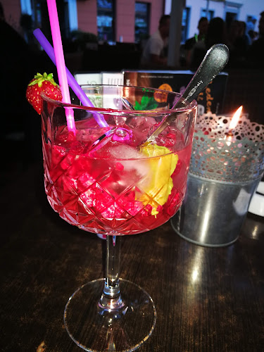 Kava Bar Štrk - Gastronomija in gostinstvo