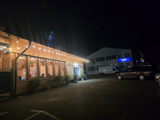 Tavci Kuhna & Ayatana deli