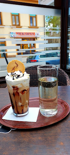 Kavarna Cappuccino - Gastronomija in gostinstvo