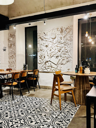 Gosposvetska cesta 1, 1000 Ljubljana