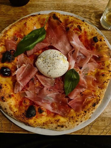 Opinii despre huda. în Brežice - Gastronomija in gostinstvo