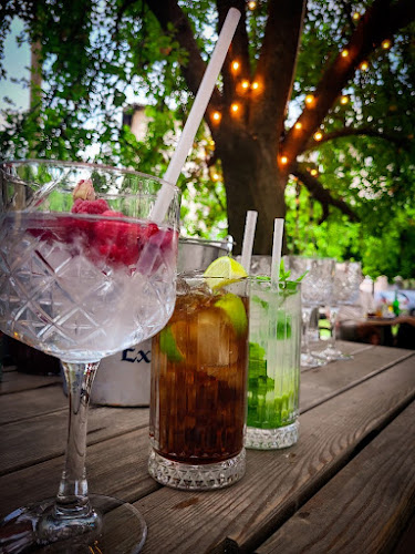 Kavarna korona, Andreja Šmuc s.p. - Gastronomija in gostinstvo