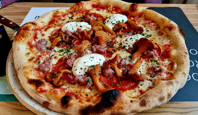 Opinii despre Hiša Jamnik în Ljubljana - Gastronomija in gostinstvo