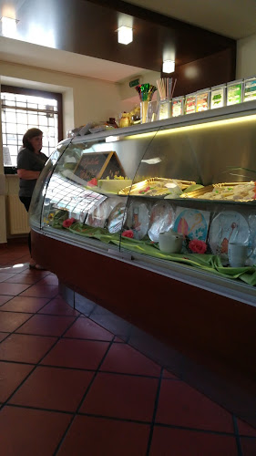 KAVARNA IN SLAŠČIČARNA KLJUKEC - Gastronomija in gostinstvo