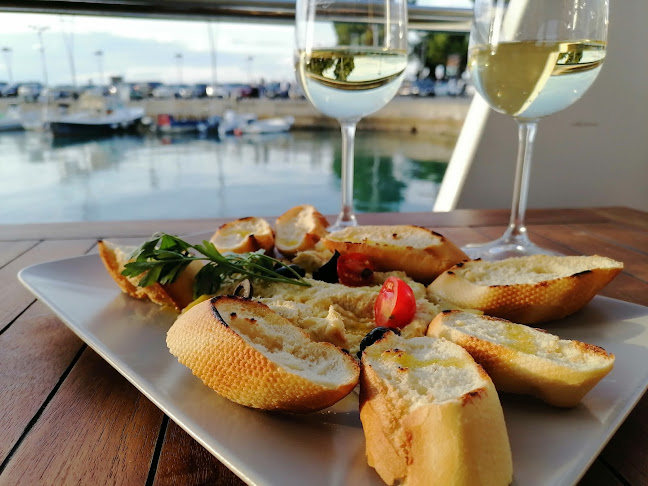 Stella Maris - ribja kantina in bar