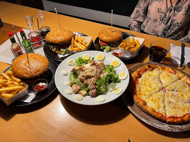 Picerija Nekropolis - Gastronomija in gostinstvo