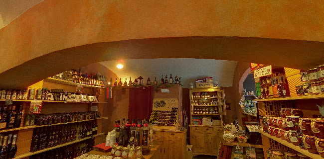 Vineria del Ponte - wine shop with a wide variety of labels from Slovenia - Gastronomija in gostinstvo