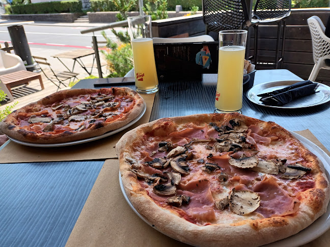 Opinii despre Park Seventeen - Lounge bar & Pizza în Ilirska Bistrica - Gastronomija in gostinstvo