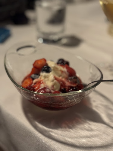 Opinii despre Restavracija Bužinel în Dobrovo v Brdih - Gastronomija in gostinstvo