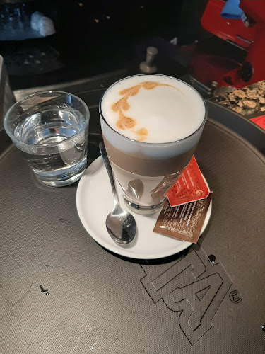 Bella caffe - Gastronomija in gostinstvo