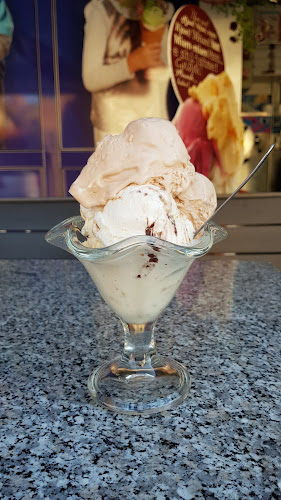 Abi Kebab 2 - Gastronomija in gostinstvo