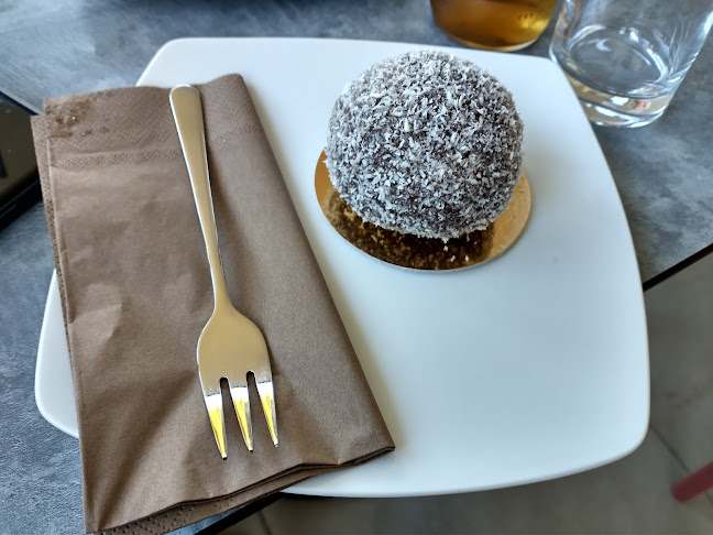 Comentarii opinii despre SLAŠČIČARNA SLADKA KASTINA