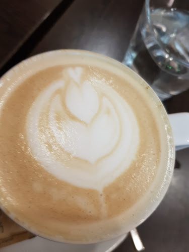 Cankarjeva cesta 12, 1000 Ljubljana