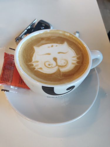 Opinii despre Deluxe Bar în Ljubljana - Gastronomija in gostinstvo