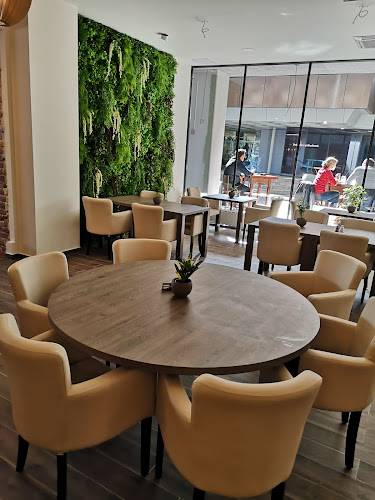 Brejk, restavracija & bar - Gastronomija in gostinstvo