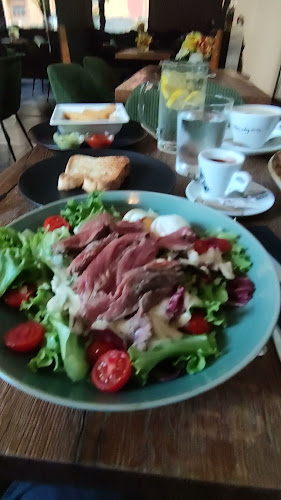 Opinii despre Kavarna Mango în Ljubljana - Gastronomija in gostinstvo