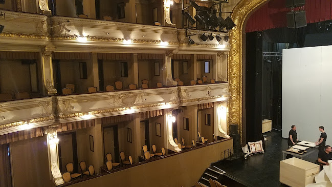 Drama Kavarna - Gastronomija in gostinstvo