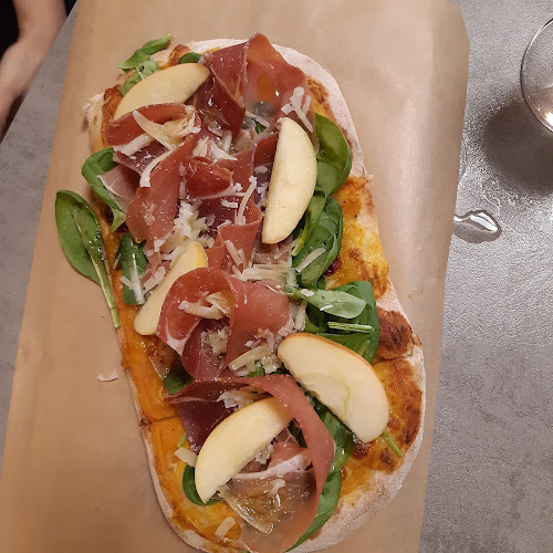 Opinii despre Aviopub în Prestranek - Gastronomija in gostinstvo