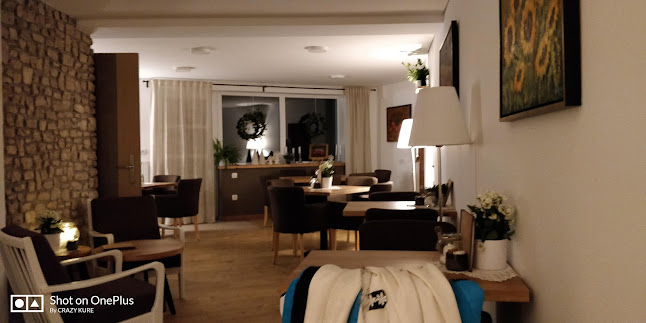 Hiša Poljana, Bed and breakfast in Kavarna - Gastronomija in gostinstvo