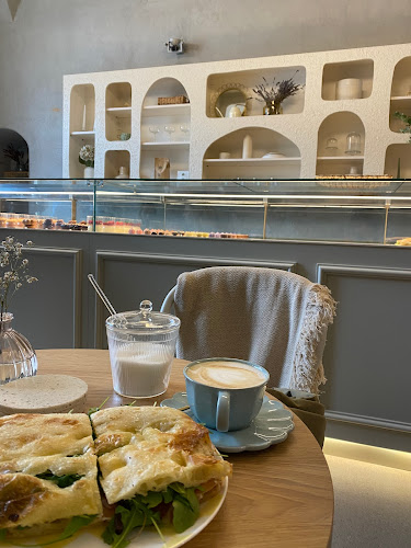 Breg 12, 1000 Ljubljana