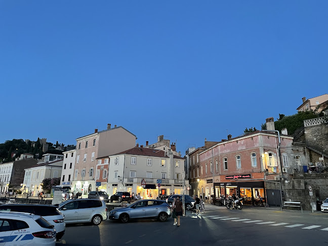 Tomšičeva ulica 43, 6330 Piran