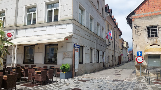 Slaščičarna in Kavarna Evropa - Gastronomija in gostinstvo